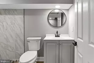 1403 S Carey St, Baltimore, MD 21230 - Photo 25