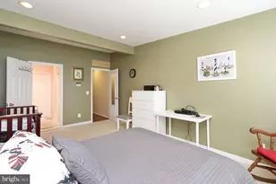 613 S Port St, Baltimore, MD 21224 - Photo 17