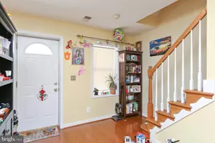 613 S Port St, Baltimore, MD 21224 - Photo 11