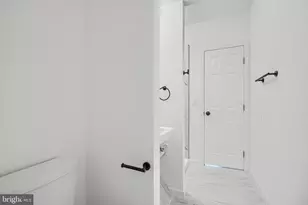 7 S Carrollton Ave, Baltimore, MD 21223 - Photo 29