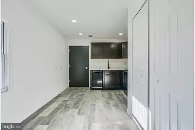 7 S Carrollton Avenue, Baltimore, MD 21223 - Photo 11