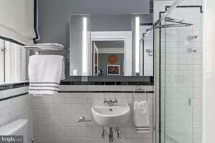 102 W 39th St, Baltimore, MD 21210 - Photo 15