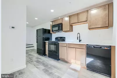 7 S Carrollton Avenue, Baltimore, MD 21223 - Photo 3