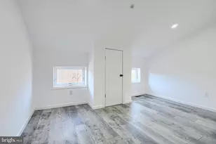 7 S Carrollton Ave, Baltimore, MD 21223 - Photo 25