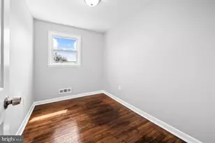 631 Charraway Rd, Baltimore, MD 21229 - Photo 15