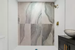 727 E 20th St, Baltimore, MD 21218 - Photo 15