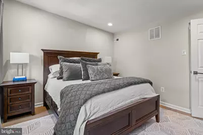 1121 S Decker Avenue S, Baltimore, MD 21224 - Photo 21