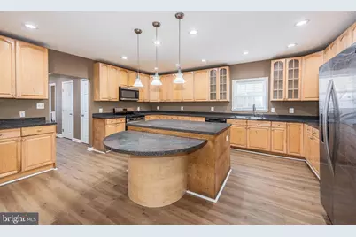 4021 Barrington Road, Baltimore, MD 21207 - Photo 9