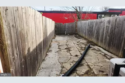 519 E 28th Street E, Baltimore, MD 21218 - Photo 23