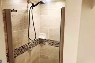 519 E 28th Street E, Baltimore, MD 21218 - Photo 17