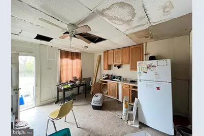 16 N Ashburton Street, Baltimore, MD 21223 - Photo 11