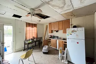 16 N Ashburton St, Baltimore, MD 21223 - Photo 11