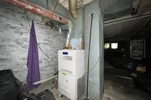 16 N Ashburton St, Baltimore, MD 21223 - Photo 23