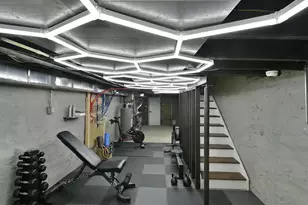 617 N Ashburton St, Baltimore, MD 21216 - Photo 21