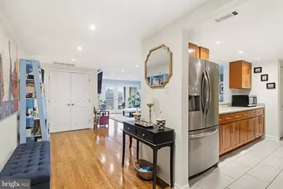 1040 Deer Ridge Drive #208, Baltimore, MD 21210 - Photo 5