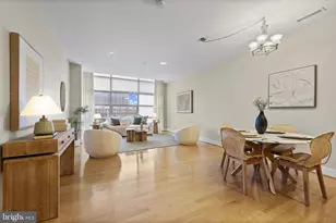 2772 Lighthouse Point E, Baltimore, MD 21224 - Photo 3