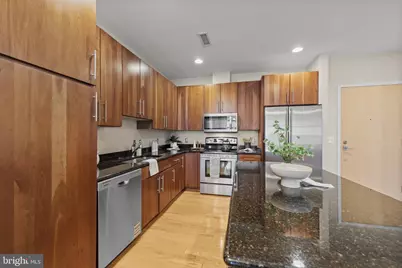 2772 Lighthouse Point E #303, Baltimore, MD 21224 - Photo 7