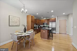 2772 Lighthouse Point E, Baltimore, MD 21224 - Photo 9