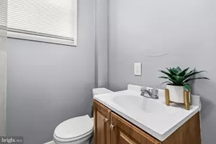 2002 N Smallwood St, Baltimore, MD 21216 - Photo 17