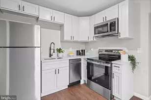 178 S Collins Ave, Baltimore, MD 21229 - Photo 17