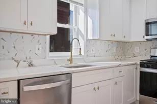 6108 Fair Oaks Ave, Baltimore, MD 21214 - Photo 13