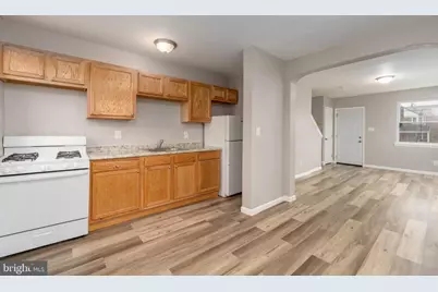 2574 W Lafayette Avenue W, Baltimore, MD 21216 - Photo 9