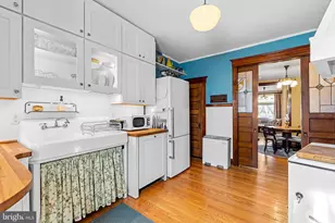 217 W 27th Street W, Baltimore, MD 21211 - Photo 17