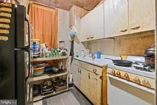 112 E 20th St, Baltimore, MD 21218 - Photo 7