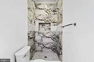 210 Monastery Ave, Baltimore, MD 21229 - Photo 15