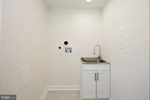 2349 Cambridge Walk, Baltimore, MD 21224 - Photo 9