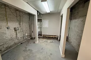 1613 N Smallwood St, Baltimore, MD 21216 - Photo 25