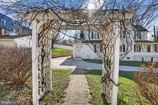 1007 Roland Heights Ave, Baltimore, MD 21211 - Photo 3