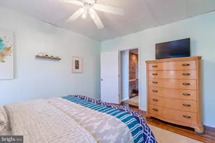 821 S Eaton St, Baltimore, MD 21224 - Photo 15