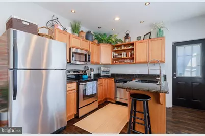 821 S Eaton Street, Baltimore, MD 21224 - Photo 9