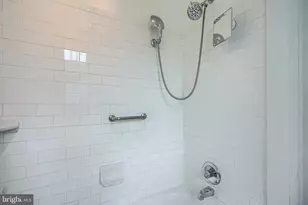 501 W University Pkwy, Baltimore, MD 21210 - Photo 37