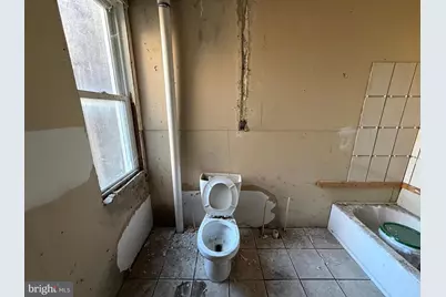 1327 N Fulton Avenue, Baltimore, MD 21217 - Photo 17