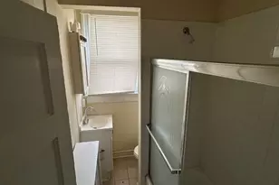 4002 W Franklin St, Baltimore, MD 21229 - Photo 9