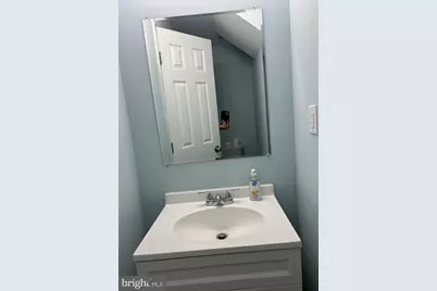 2033 Fulton Avenue N, Druid, MD 21217 - Photo 3