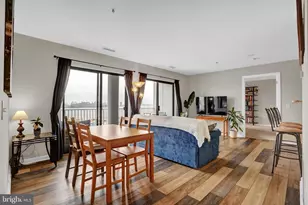 2702 Lighthouse Point E, Baltimore, MD 21224 - Photo 13
