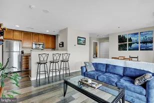 2702 Lighthouse Point E, Baltimore, MD 21224 - Photo 11