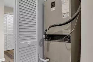 2702 Lighthouse Point E, Baltimore, MD 21224 - Photo 25