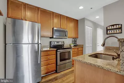 2702 Lighthouse Point East #532, Baltimore, MD 21224 - Photo 7