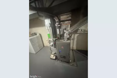 2404 E Madison Street, Baltimore, MD 21205 - Photo 15