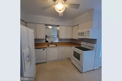 6711 Park Heights Avenue #409, Baltimore, MD 21215 - Photo 5