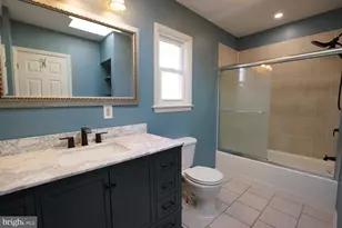 2518 E Fairmount Ave, Baltimore, MD 21224 - Photo 23