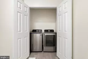 2427 E Lanvale St, Baltimore, MD 21213 - Photo 15