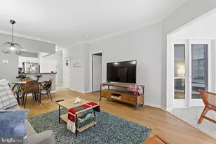 23 Pierside Dr, Baltimore, MD 21230 - Photo 5