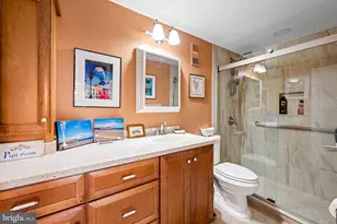 250 President Street S, Baltimore, MD 21202 - Photo 25