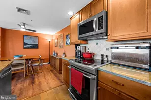 250 President Street S, Baltimore, MD 21202 - Photo 17