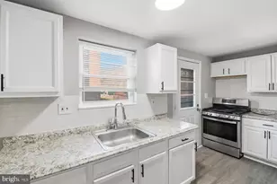 4626 Frederick Ave, Baltimore, MD 21229 - Photo 11